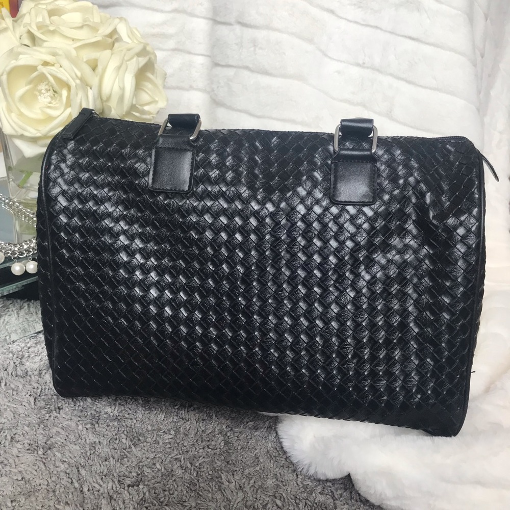 Classy woven duffel bag purse